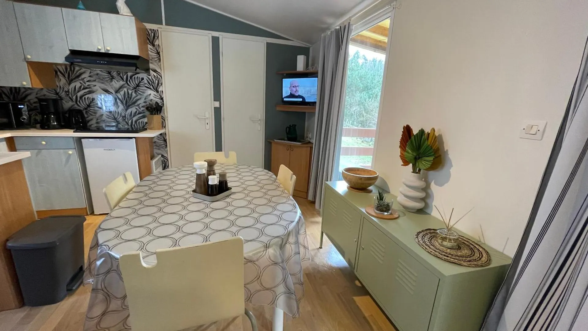 Holiday home Mobile Home De Natacha Lac De Guerledan Caurel  France
