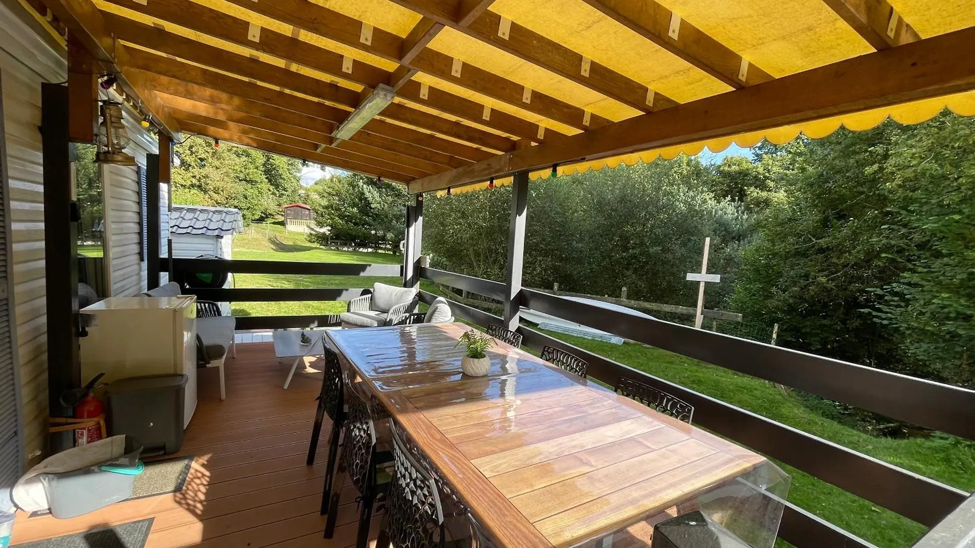 Holiday home Mobile Home De Natacha Lac De Guerledan Caurel  France