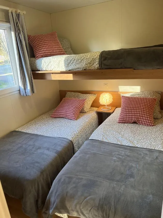 Holiday home Mobile Home De Natacha Lac De Guerledan Caurel